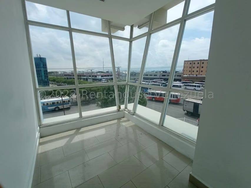 Comercial (Oficina) en Alquiler en Castillito, Carabobo - 8