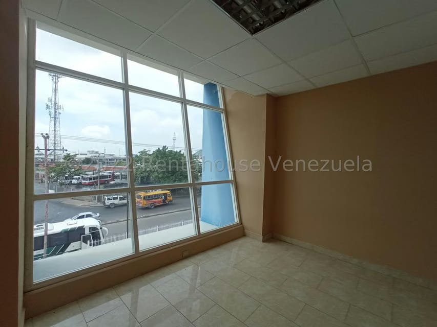 Comercial (Oficina) en Alquiler en Castillito, Carabobo - 9