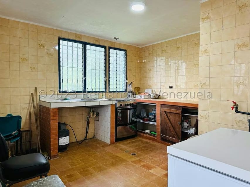 Casa (Multipes Niveles) en Venta en Parcelamiento El Prado, Miranda - 14