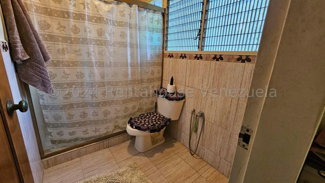 Casa (Duplex) en Venta en La Trinidad, Distrito Metropolitano - 16