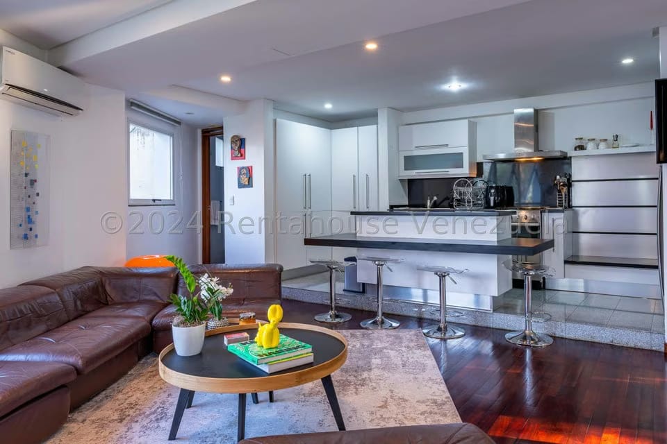 Casa (Duplex) en Venta en Los Naranjos del Cafetal, Distrito Metropolitano - 28