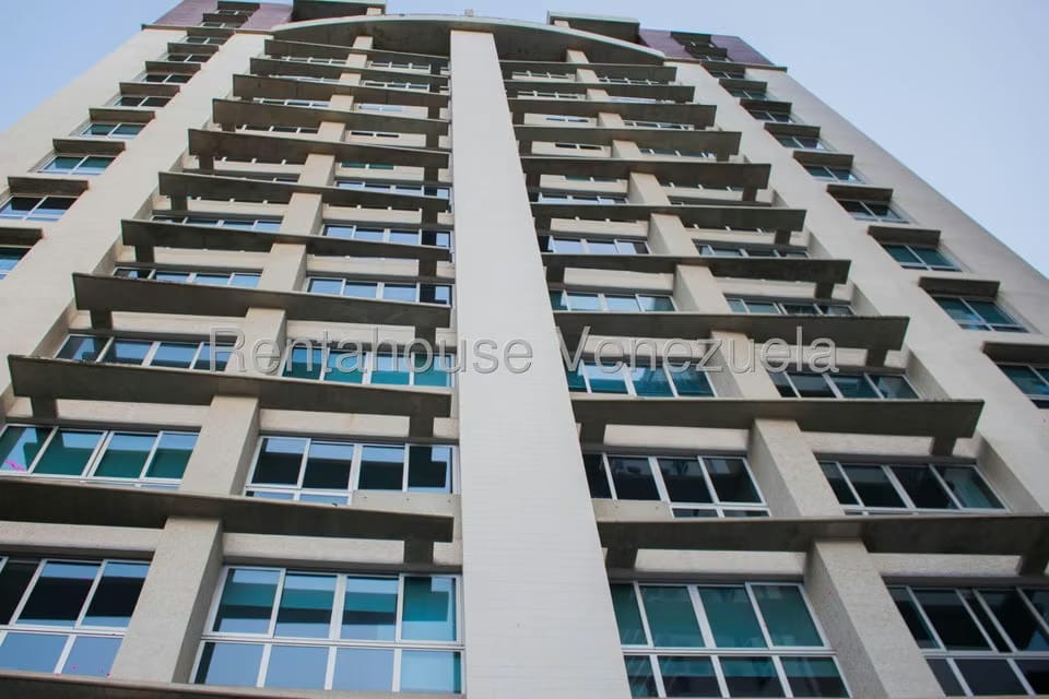 Apartamento (1 Nivel) en Venta en Campo Alegre, Distrito Metropolitano - 2