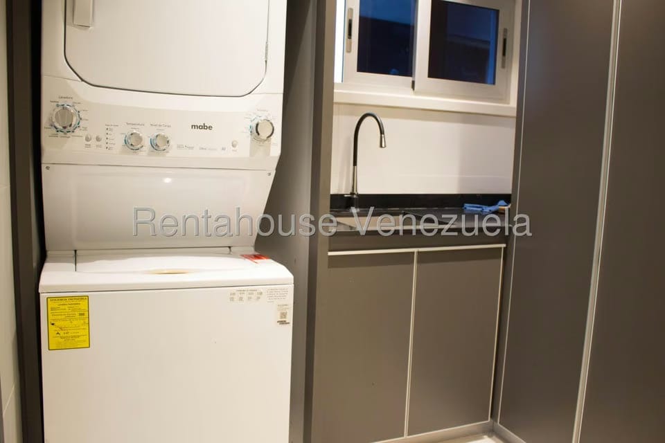 Apartamento (1 Nivel) en Venta en Campo Alegre, Distrito Metropolitano - 14