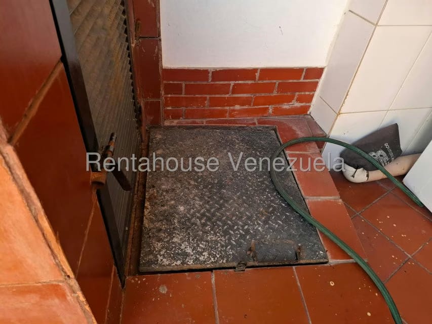 Casa (Duplex) en Venta en Parque Caiza, Distrito Metropolitano - 13