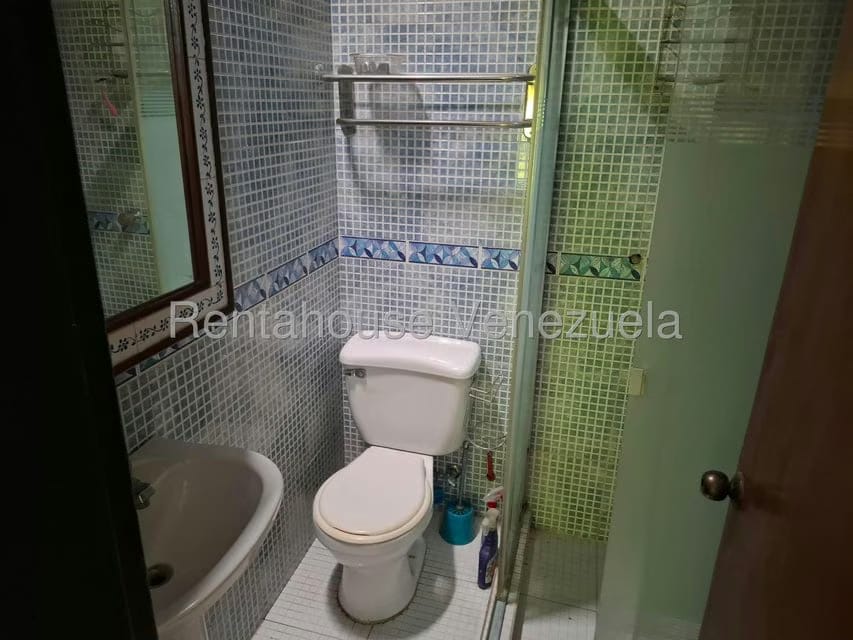 Casa (Duplex) en Venta en Parque Caiza, Distrito Metropolitano - 9