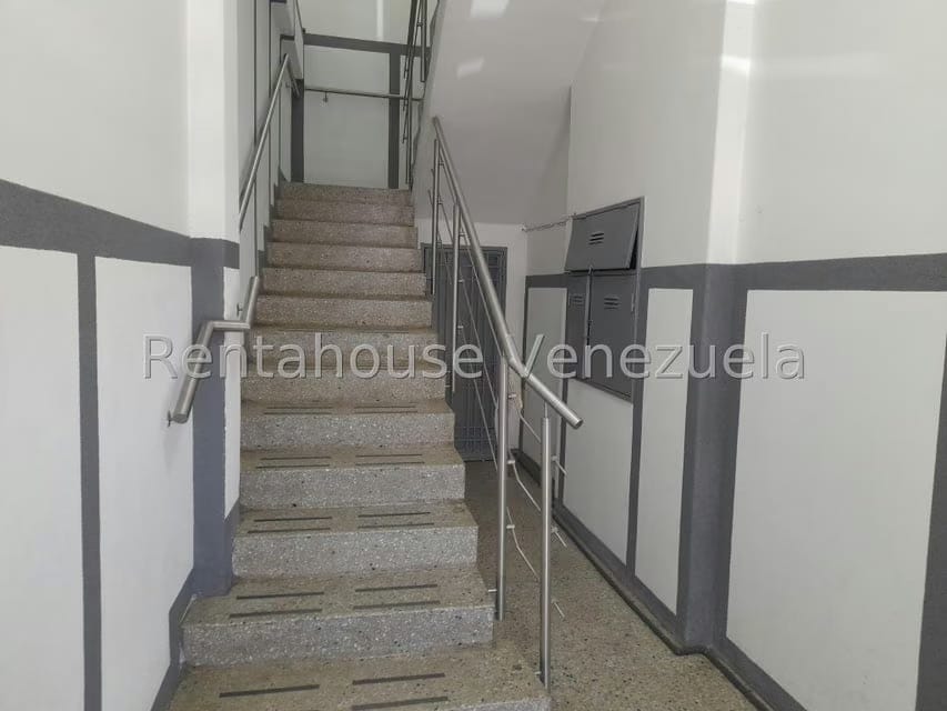 Comercial (Consultorio Medico) en Alquiler en Centro, Lara - 3