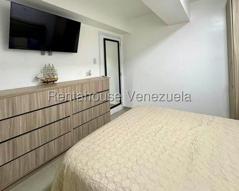 Apartamento (1 Nivel) en Venta en Agua Sal, Miranda - 11