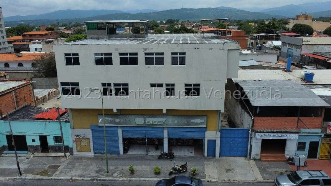 Comercial (Edificio) en Venta en Centro, Lara - 3