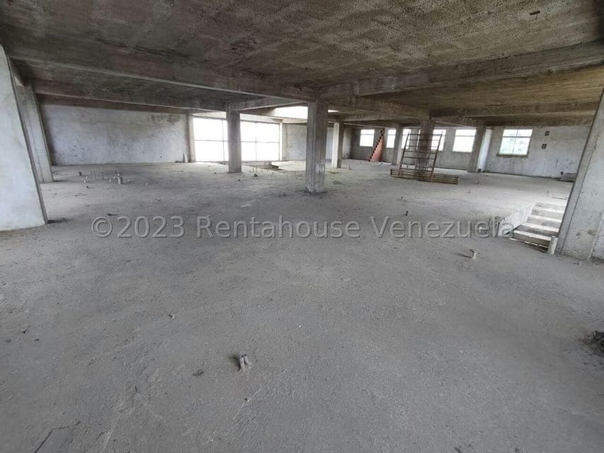 Comercial (Edificio) en Venta en Centro, Lara - 35