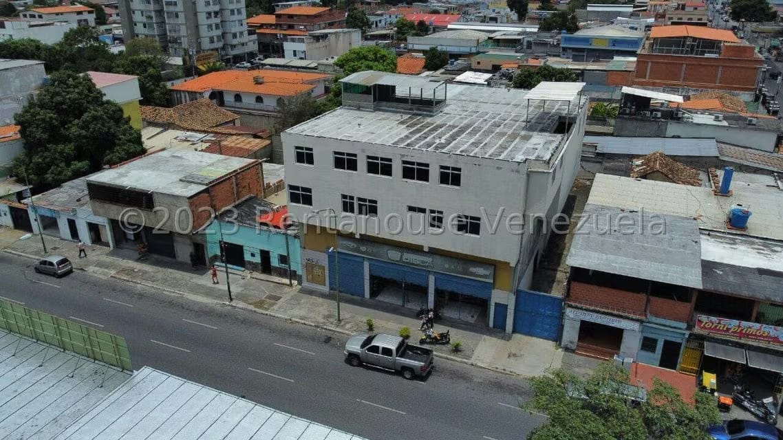 Comercial (Edificio) en Venta en Centro, Lara - 5