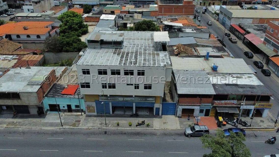 Comercial (Edificio) en Venta en Centro, Lara - 50