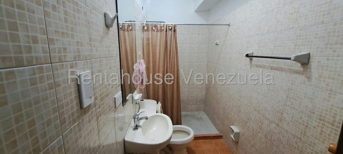 Casa (1 Nivel) en Alquiler en Parroquia Juan Bautista Rodriguez, Lara - 21