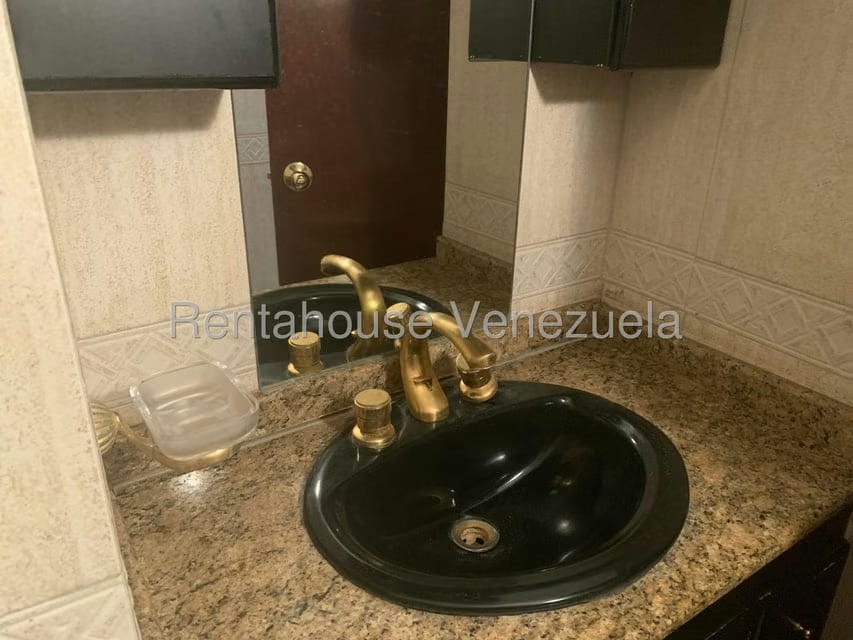 Casa (Duplex) en Venta en La Boyera, Distrito Metropolitano - 28