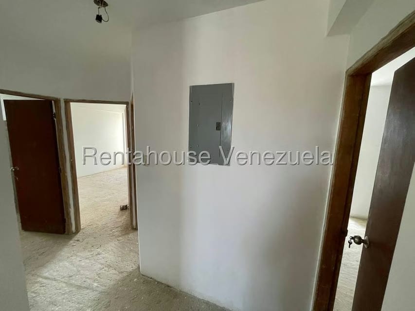 Apartamento (1 Nivel) en Venta en Avenida Vargas, Zulia - 13