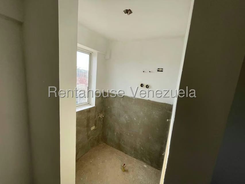 Apartamento (1 Nivel) en Venta en Avenida Vargas, Zulia - 4