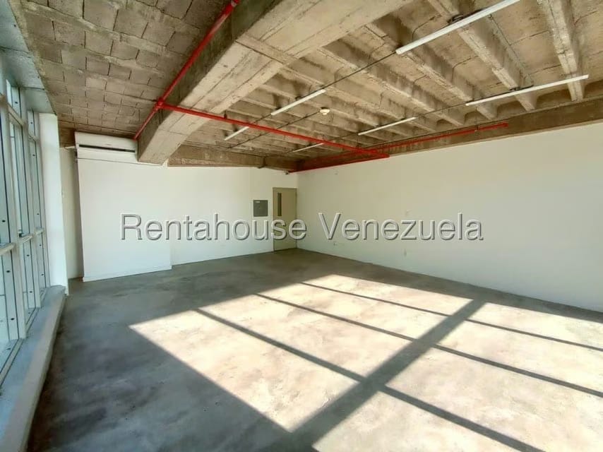Comercial (Oficina) en Alquiler en Santa Paula, Distrito Metropolitano - 13