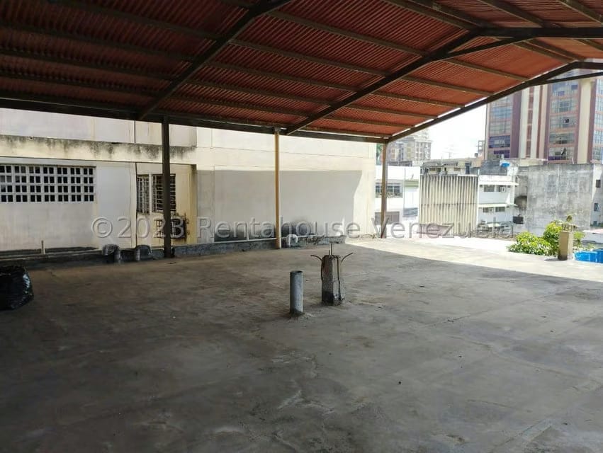 Comercial (Edificio) en Venta en Centro, Lara - 52
