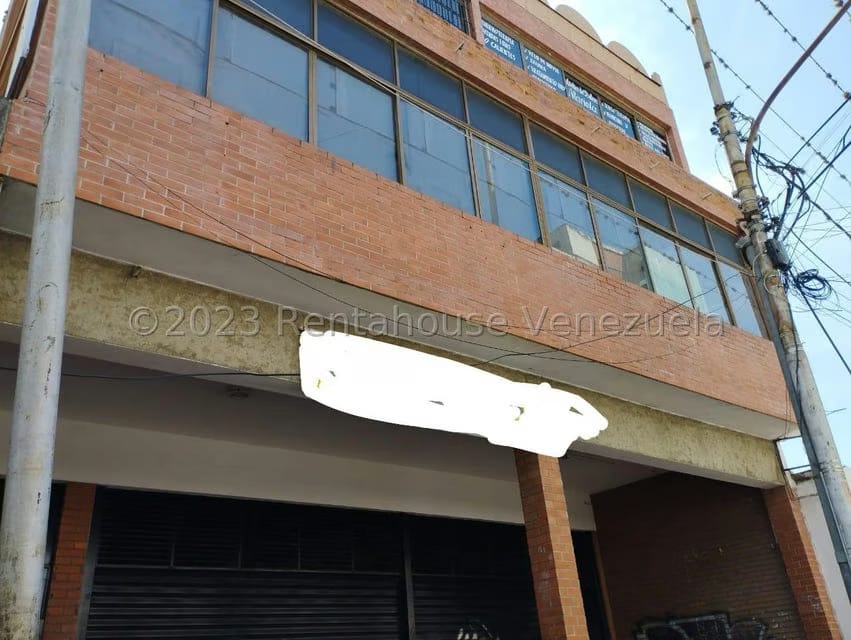 Comercial (Edificio) en Venta en Centro, Lara - 68