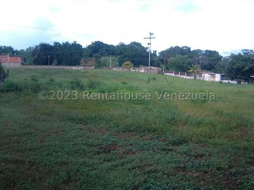 Terreno (Comercial) en Venta en Santa Lucia, Miranda - 2