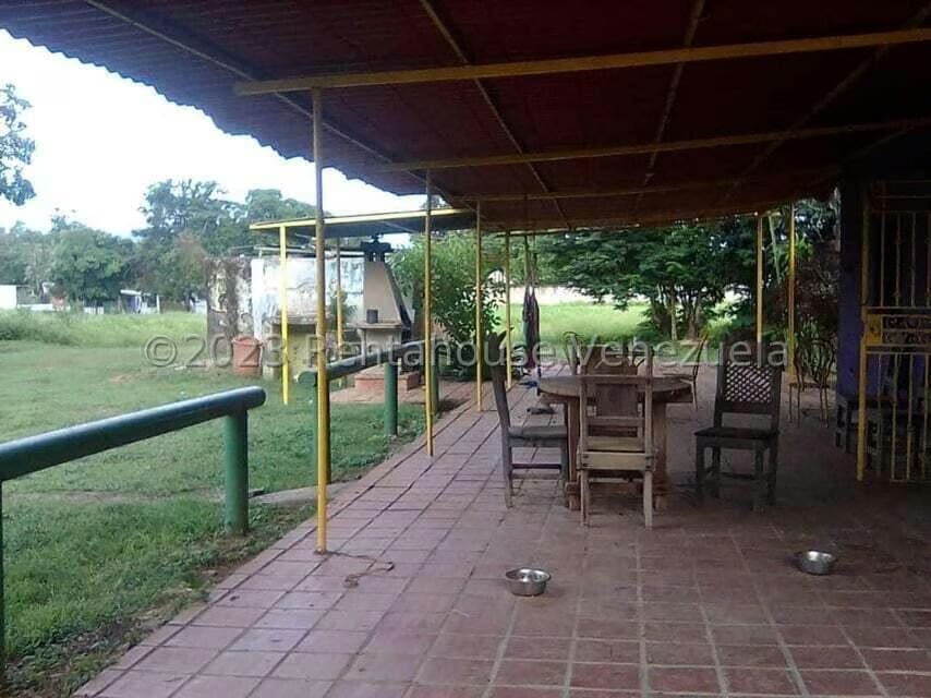Terreno (Comercial) en Venta en Santa Lucia, Miranda - 6