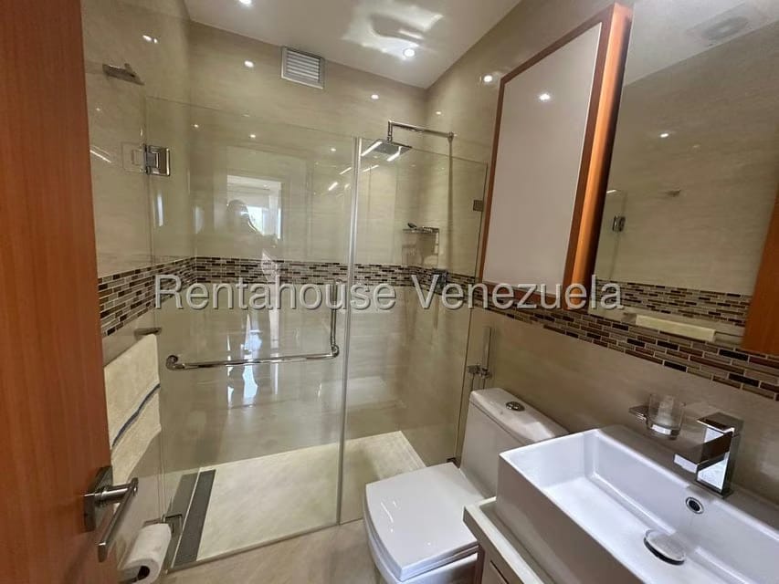 Apartamento (1 Nivel) en Venta en Lomas del Sol, Distrito Metropolitano - 14