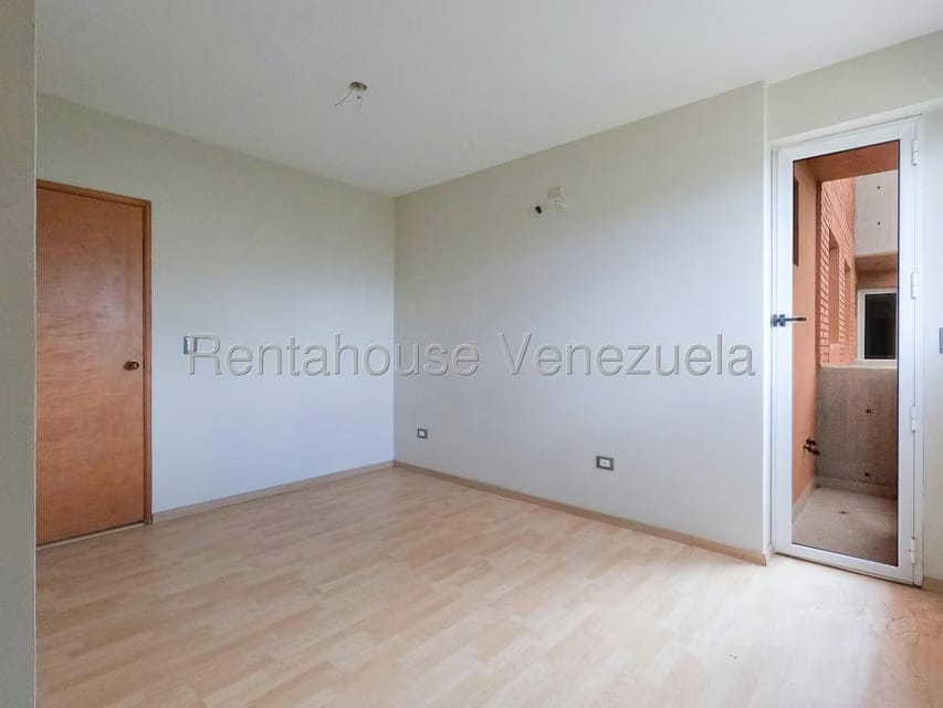 Apartamento (1 Nivel) en Venta en Triangulo del Este, Lara - 13