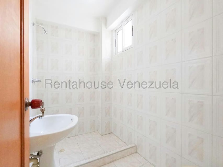 Apartamento (1 Nivel) en Venta en Triangulo del Este, Lara - 18