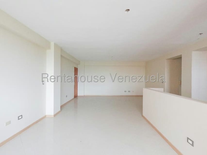 Apartamento (1 Nivel) en Venta en Triangulo del Este, Lara - 4