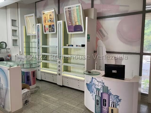 Comercial (Local Comercial) en Venta en El Cafetal, Distrito Metropolitano - 9