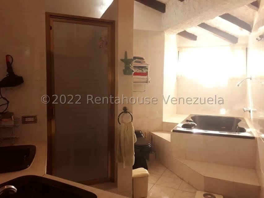 Casa (Multipes Niveles) en Venta en Oripoto, Distrito Metropolitano - 13