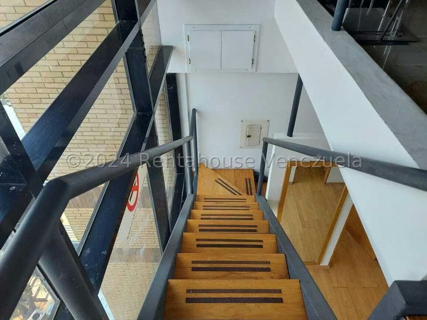 Comercial (Local Comercial) en Venta en Avenida El Milagro, Zulia - 24