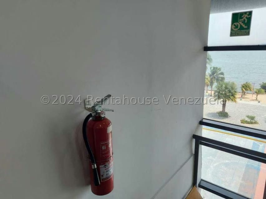 Comercial (Local Comercial) en Venta en Avenida El Milagro, Zulia - 27