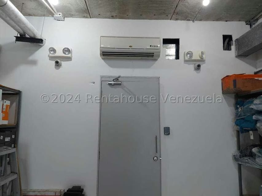Comercial (Local Comercial) en Venta en Avenida El Milagro, Zulia - 37