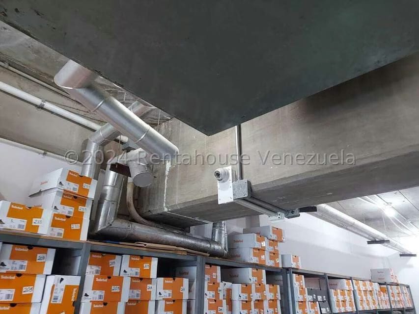 Comercial (Local Comercial) en Venta en Avenida El Milagro, Zulia - 41