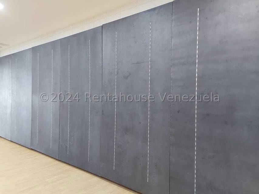 Comercial (Local Comercial) en Venta en Avenida El Milagro, Zulia - 42