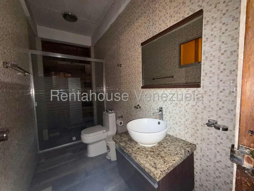 Casa (Multipes Niveles) en Venta en El Paraiso, Distrito Metropolitano - 24