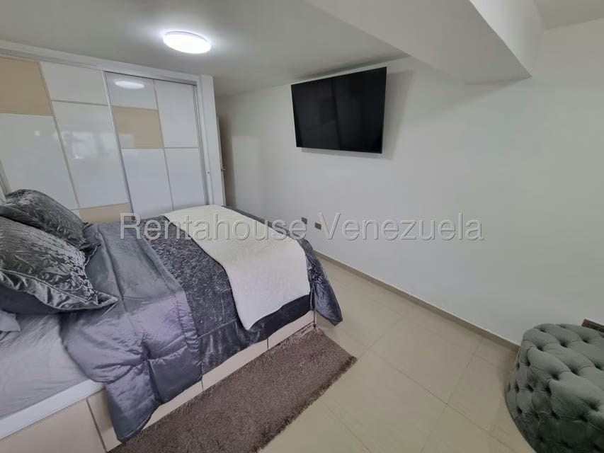Apartamento (1 Nivel) en Venta en Parque Caiza, Distrito Metropolitano - 18