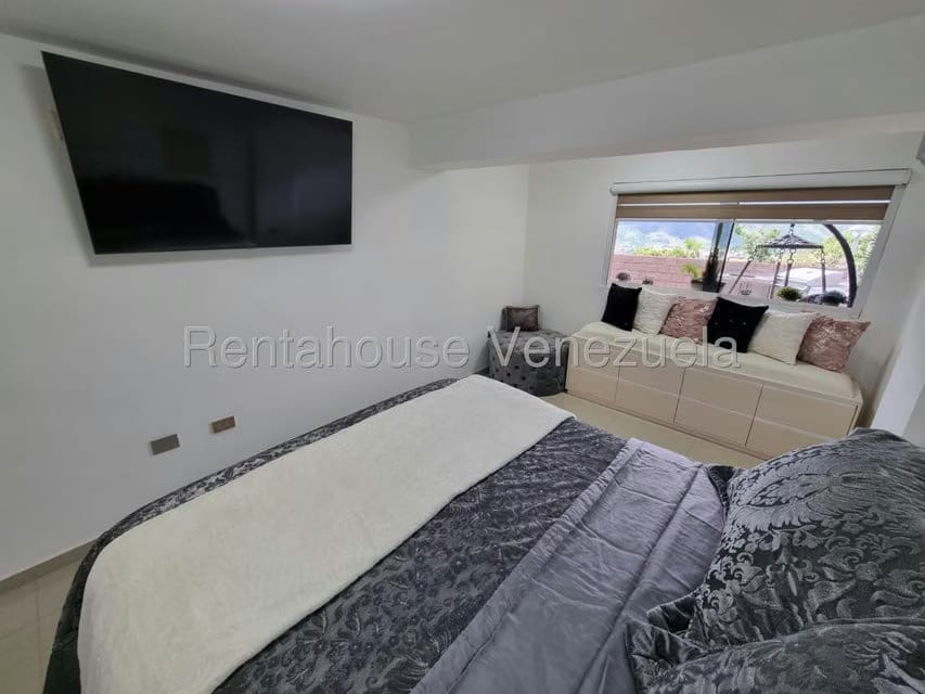 Apartamento (1 Nivel) en Venta en Parque Caiza, Distrito Metropolitano - 19