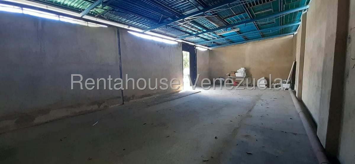 Comercial (Galpon - Deposito) en Alquiler en Centro, Lara - 3
