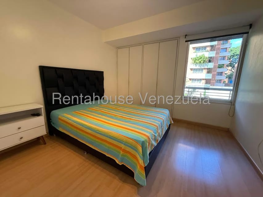 Apartamento (1 Nivel) en Alquiler en Campo Alegre, Distrito Metropolitano - 12