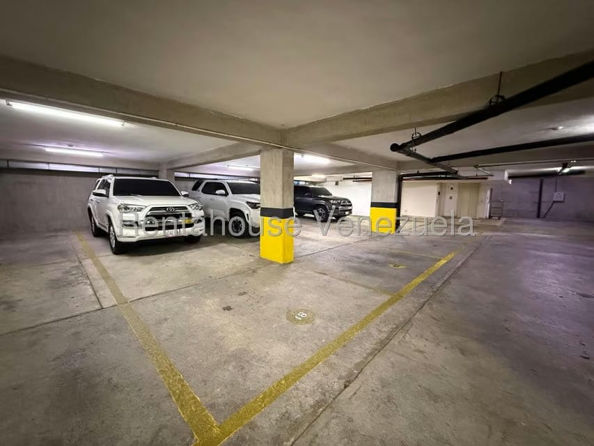 Apartamento (1 Nivel) en Alquiler en Campo Alegre, Distrito Metropolitano - 16