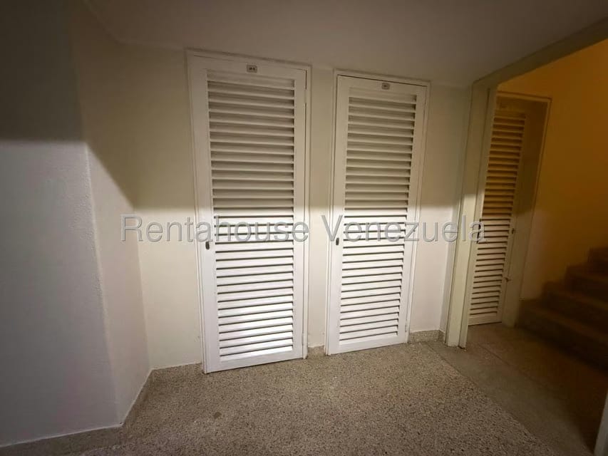Apartamento (1 Nivel) en Alquiler en Campo Alegre, Distrito Metropolitano - 17