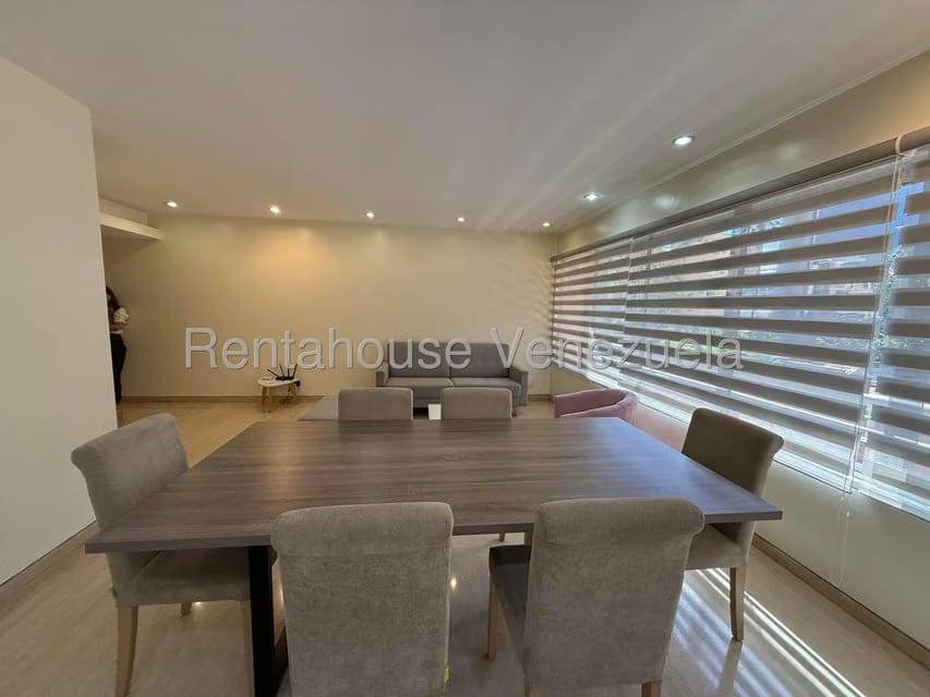 Apartamento (1 Nivel) en Alquiler en Campo Alegre, Distrito Metropolitano - 4