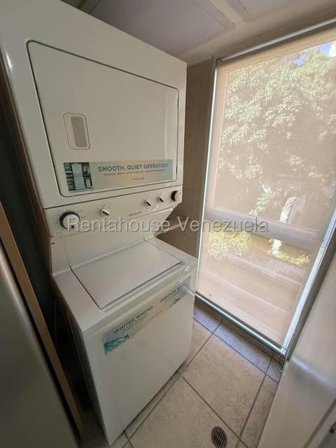 Apartamento (1 Nivel) en Alquiler en Campo Alegre, Distrito Metropolitano - 8