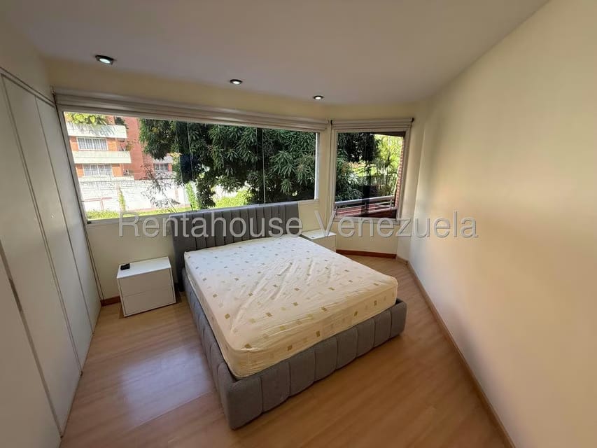 Apartamento (1 Nivel) en Alquiler en Campo Alegre, Distrito Metropolitano - 9
