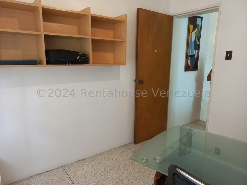 Casa (Multipes Niveles) en Venta en Prados del Este, Distrito Metropolitano - 24