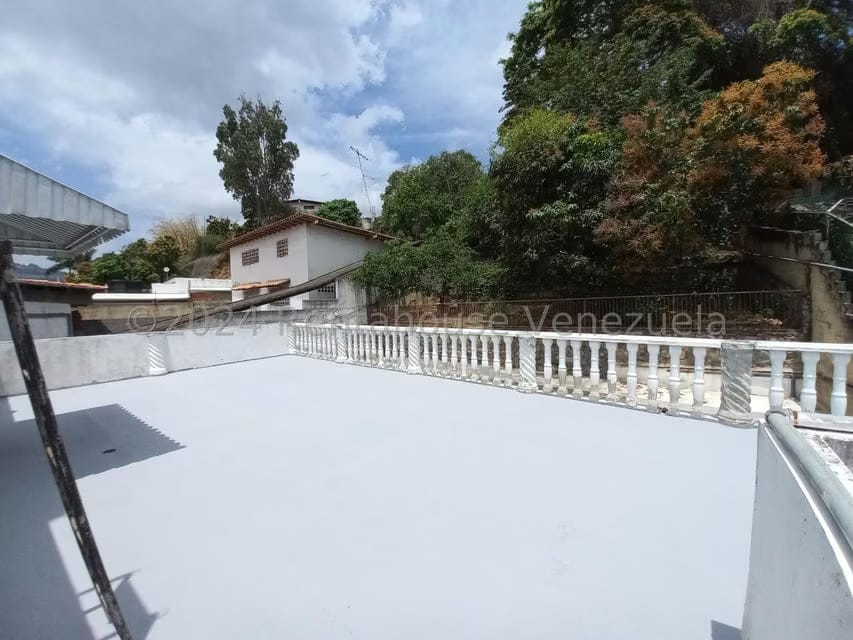 Casa (Multipes Niveles) en Venta en Prados del Este, Distrito Metropolitano - 50
