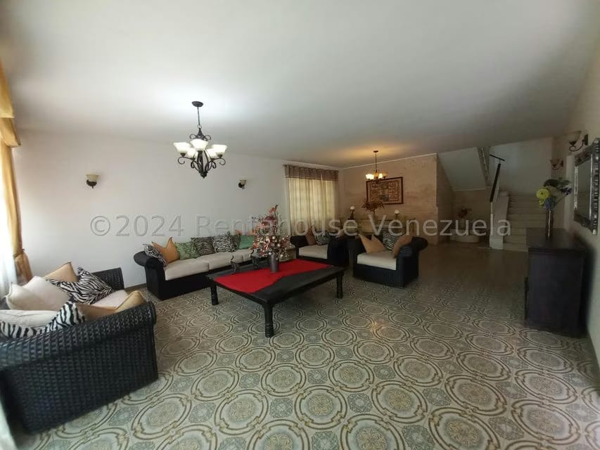 Casa (Multipes Niveles) en Venta en Prados del Este, Distrito Metropolitano - 6