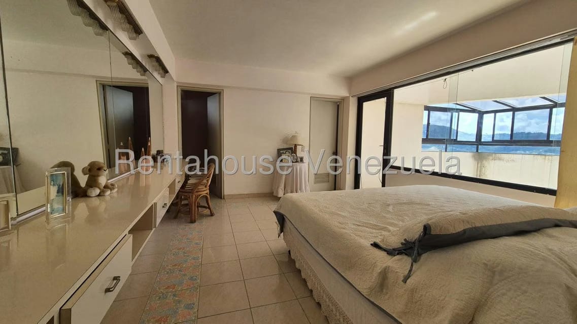 Apartamento (Duplex) en Venta en Lomas de Prados del Este, Distrito Metropolitano - 20