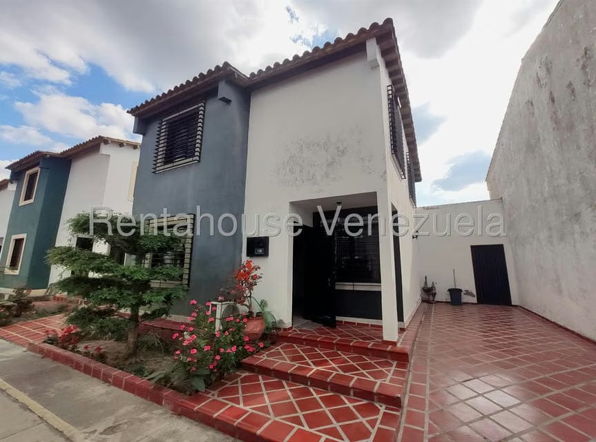 Casa (Duplex) en Venta en Villa Roca, Lara
